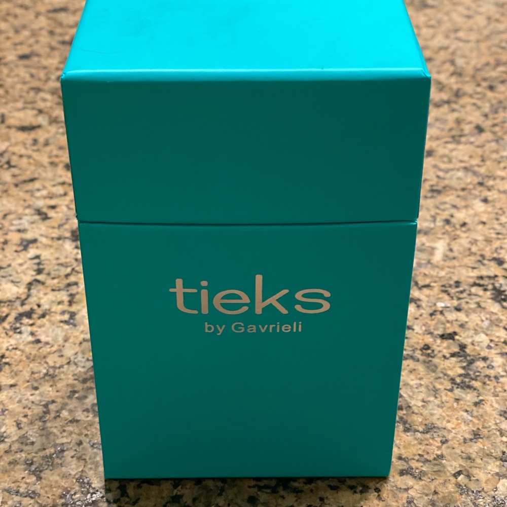 Black Tieks